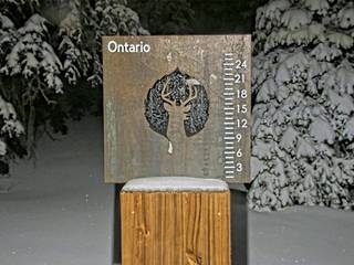 Ontario Snow Stake (2.743 m)