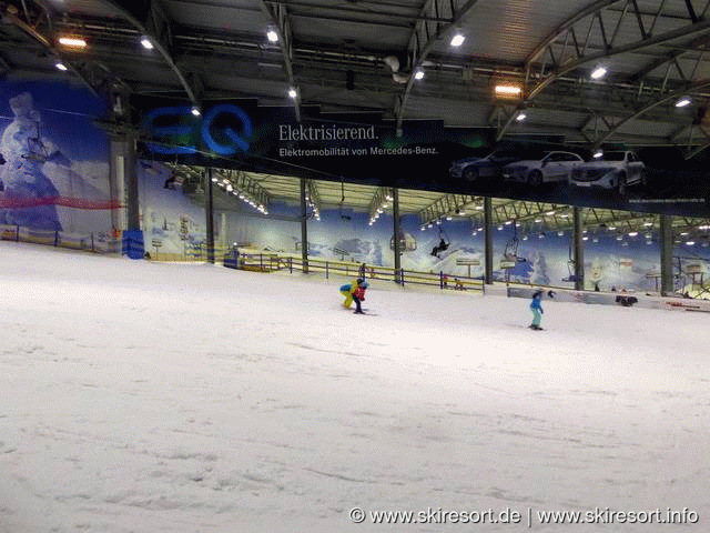 Skihalle im Alpenpark Neuss