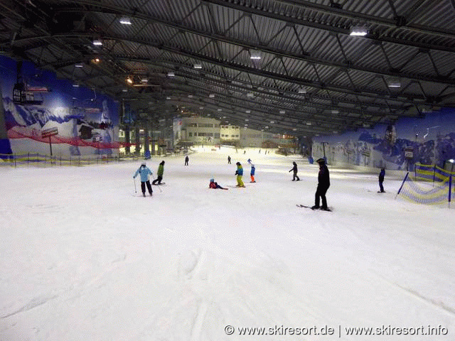 Skihalle im Alpenpark Neuss