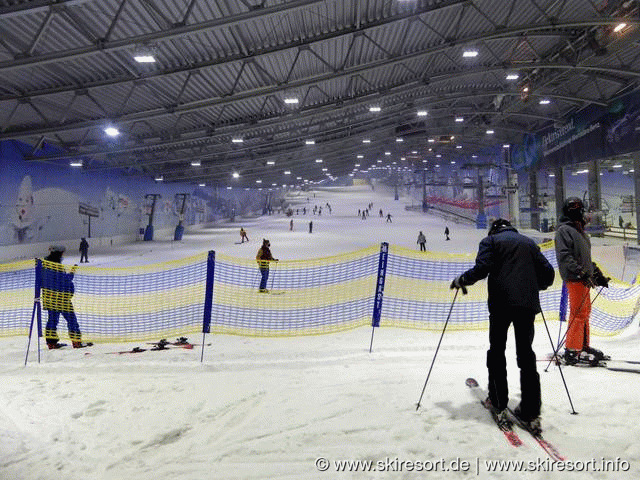 Skihalle im Alpenpark Neuss